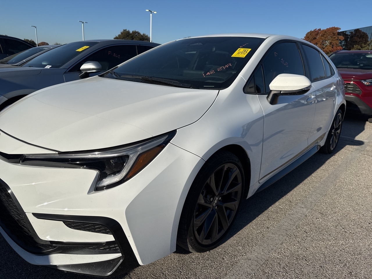 2023 Toyota Corolla SE's photo