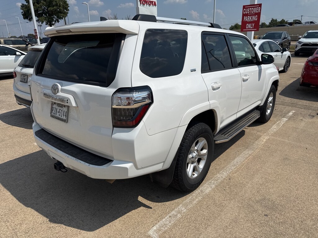 Used 2021 Toyota 4Runner SR5 w/Smart Key/17-in 6-Spoke Alloy SUV