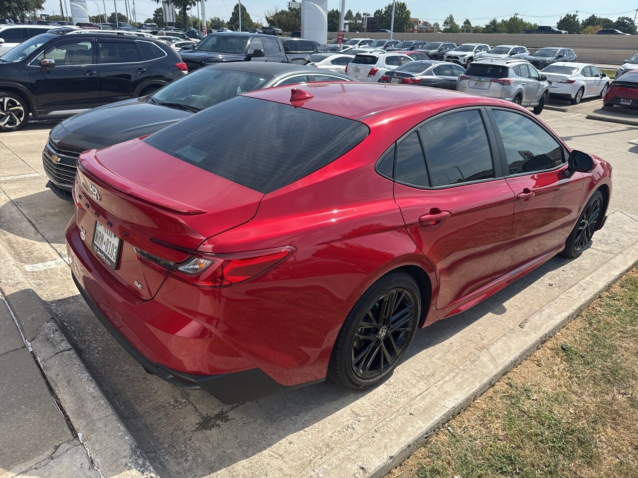 2025 Toyota Camry SE photo 3