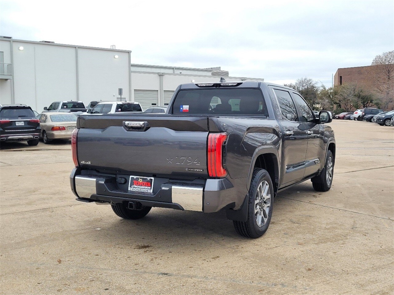2025 Toyota Tundra 1794 Edition photo 4