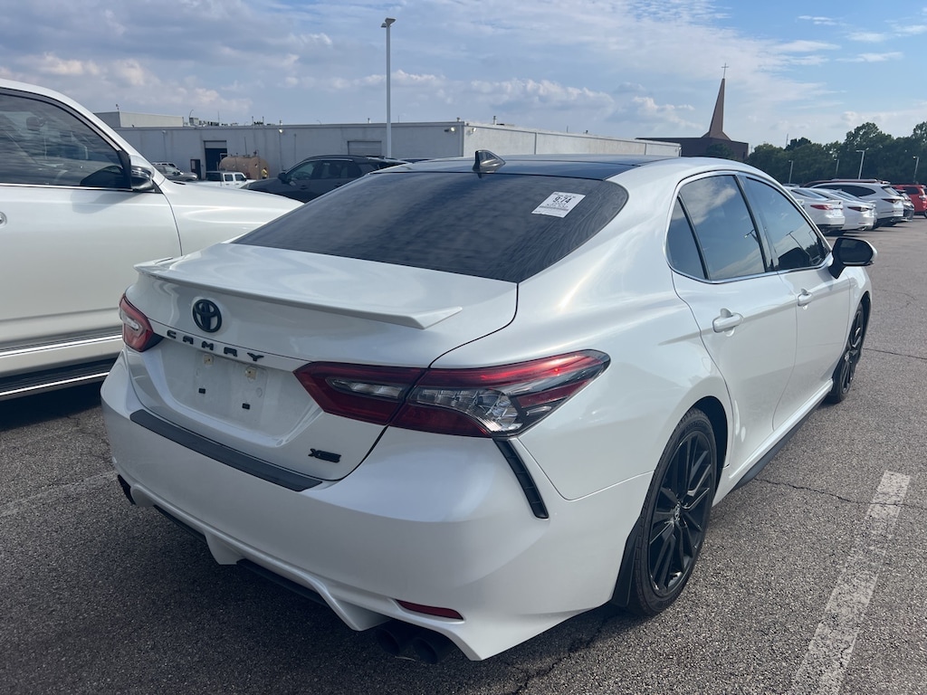 Used 2023 Toyota Camry XSE w/Panoramic Glass Roof/Red Interior Sedan