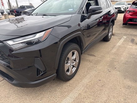 2023 Toyota RAV4 XLE w/Sunroof/17-in 5-Spoke Silver Alloy SUV