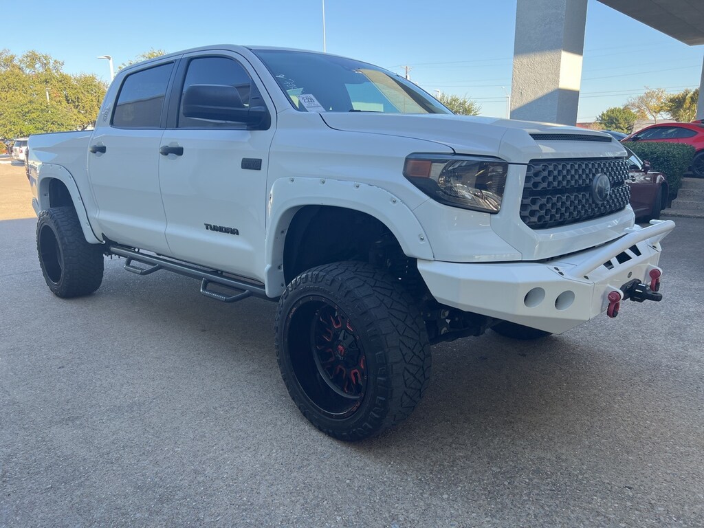 Used 2020 Toyota Tundra SR5 w/6-Inch Lift/Fuel Wheels/Red Costume Leather Truck CrewMax
