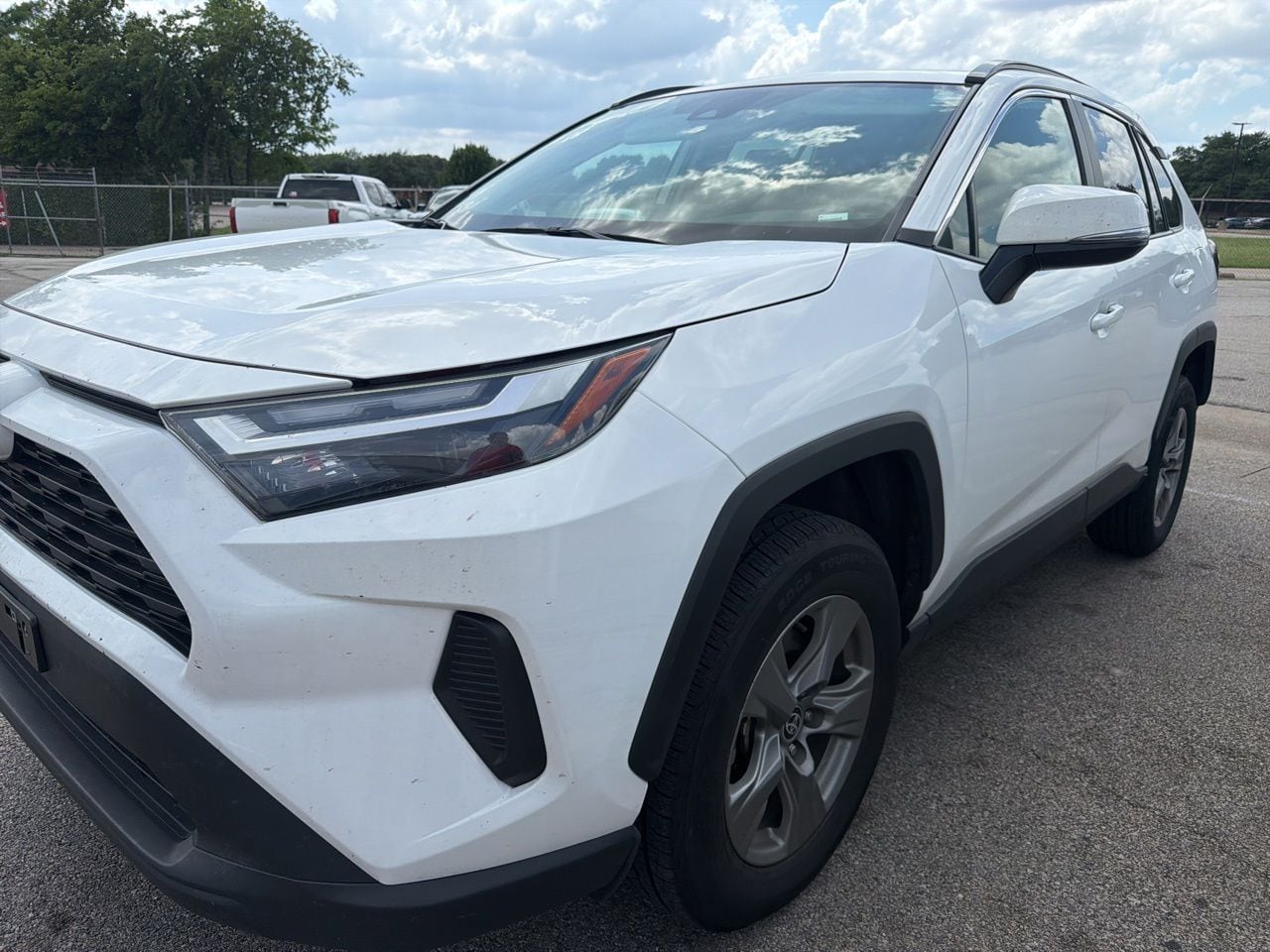 2024 Toyota RAV4 XLE FWD's photo
