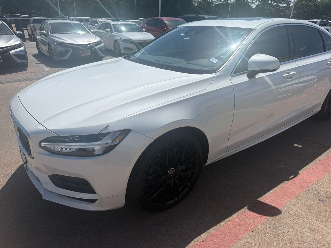 2019 Volvo S90 T5 Momentum AWD's photo