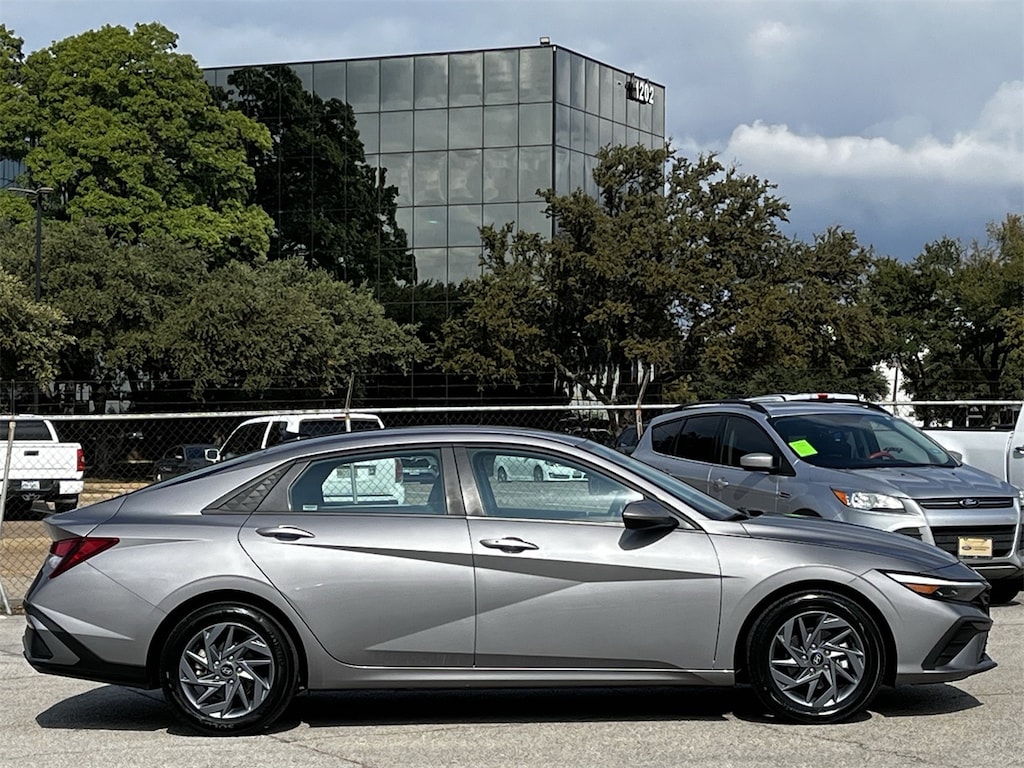 Used 2024 Hyundai Elantra SEL Sedan