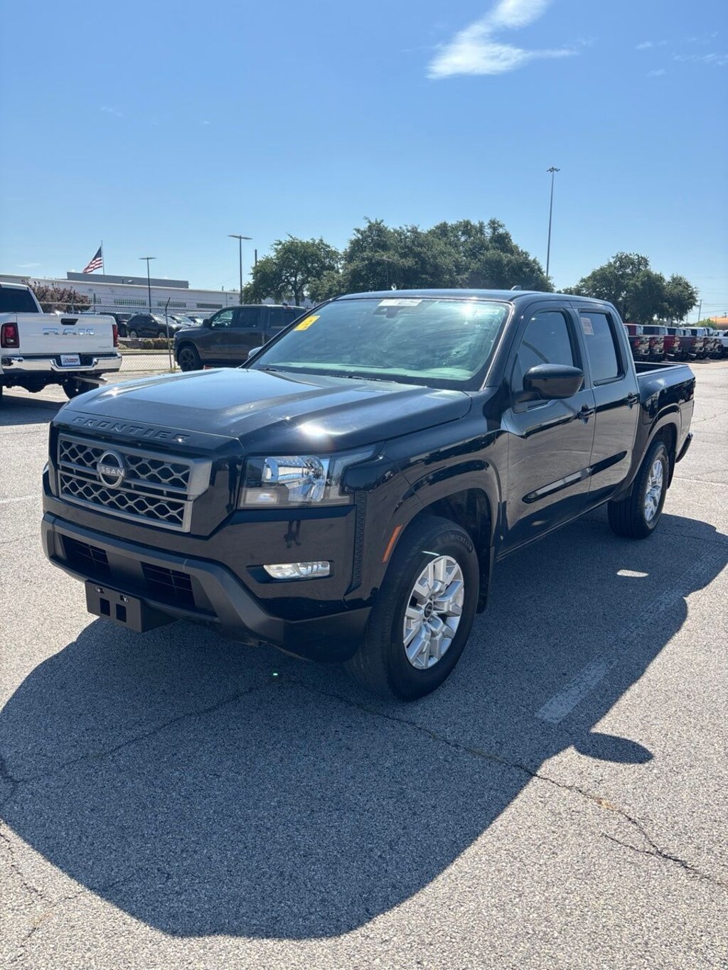 Used 2024 Nissan Frontier SV w/Convenience & Tow Package Truck Crew Cab
