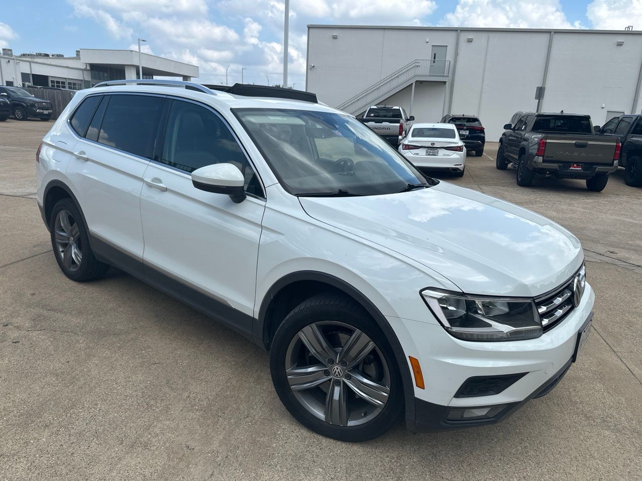 Used 2020 Volkswagen Tiguan SEL with VIN 3VV3B7AX8LM121728 for sale in Richardson, TX