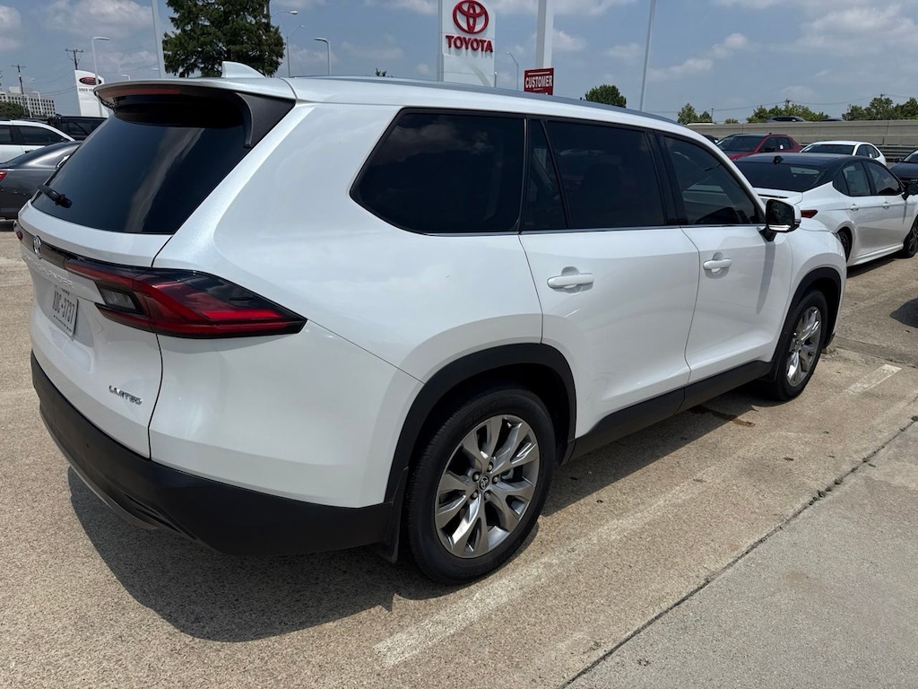 Used 2025 Toyota Grand Highlander Limited w/Navigation/Panoramic Roof SUV