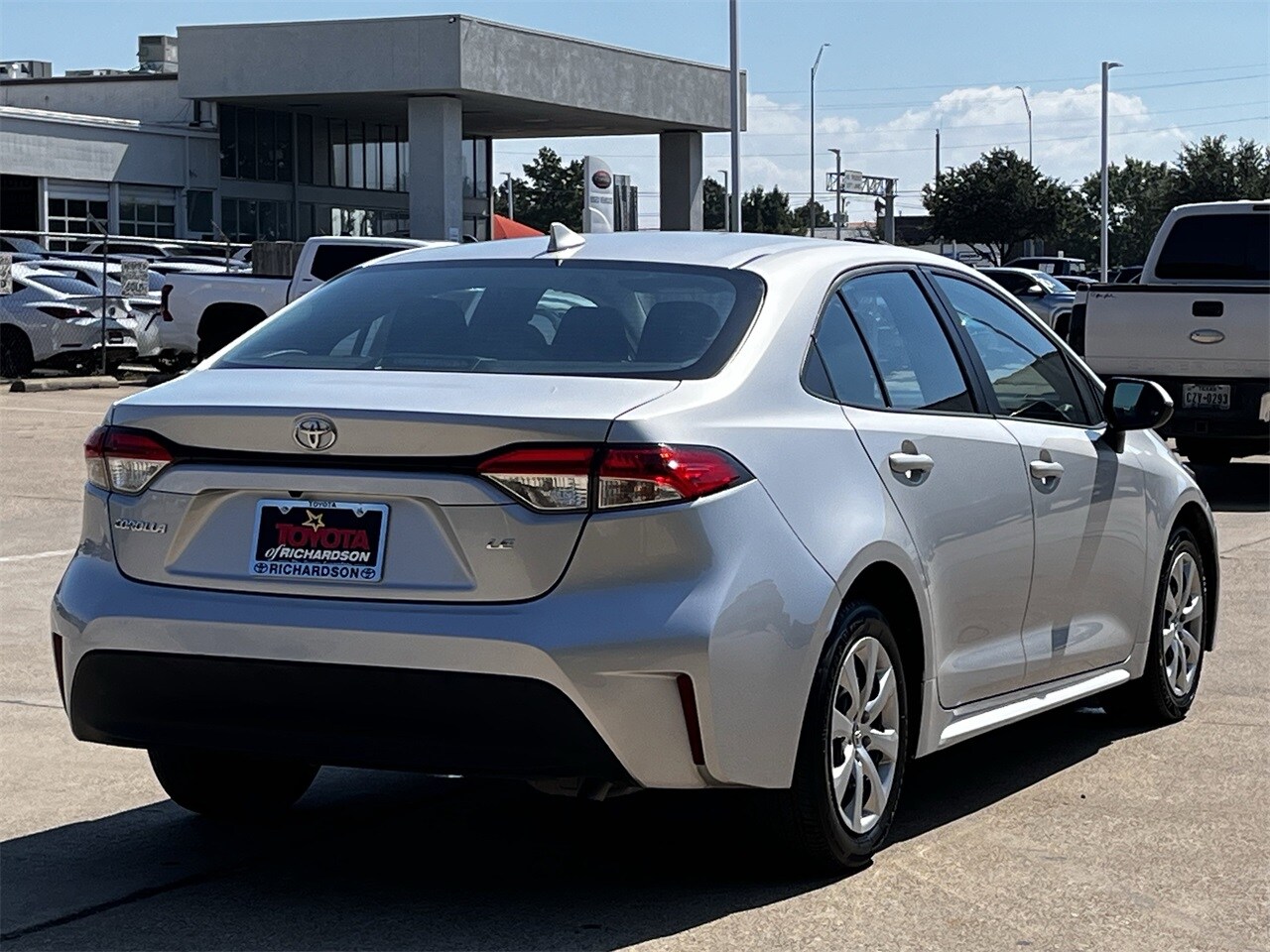 2024 Toyota Corolla LE photo 4
