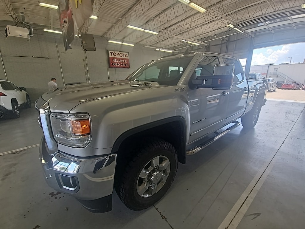 Used 2017 GMC Sierra 3500HD SLT w/Duramax Plus Package Truck Crew Cab