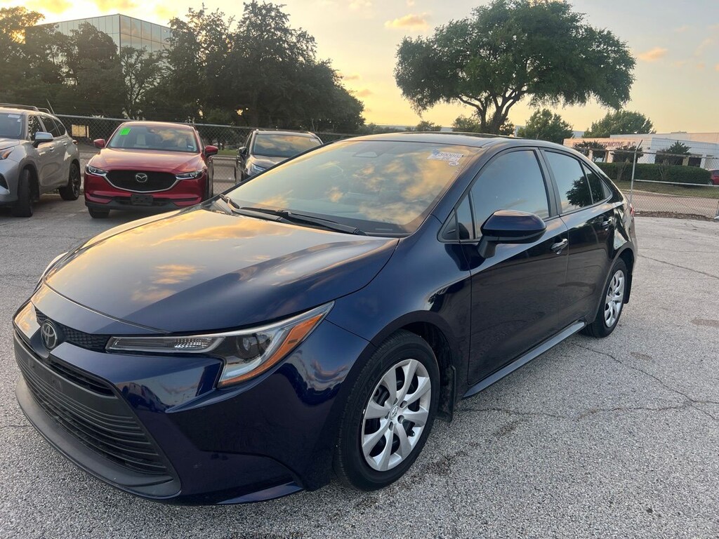 Used 2025 Toyota Corolla LE w/8-Inchtoyota Audio Multimedia Radio Sedan