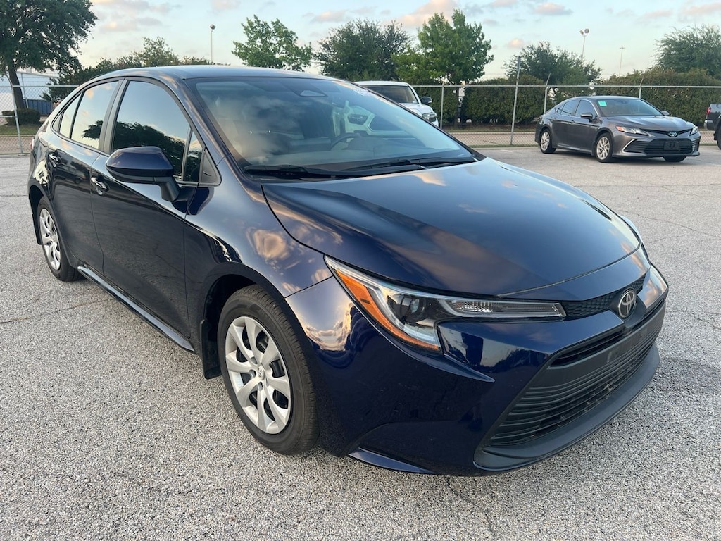 Used 2025 Toyota Corolla LE w/8-Inchtoyota Audio Multimedia Radio Sedan