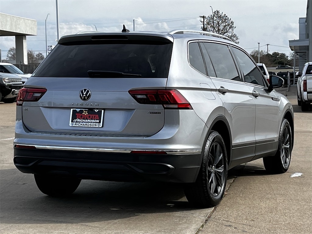 Used 2024 Volkswagen Tiguan 2.0T SE w/18-Inch 10-Spoke Alloy SUV
