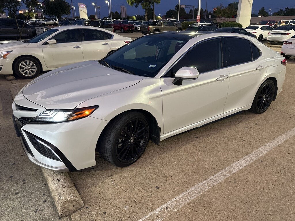 Used 2023 Toyota Camry XSE w/Bi-Tone Exterior/Red Leather Interior Sedan
