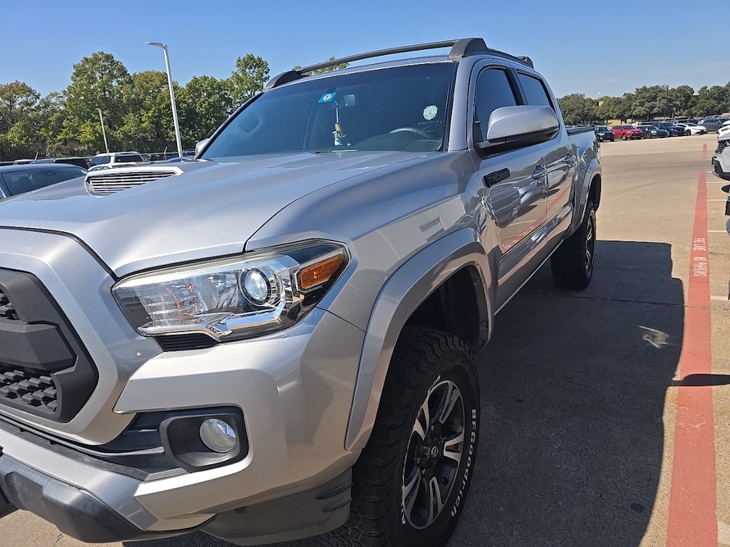 Used 2017 Toyota Tacoma TRD Sport w/17-Inch x 7.5 Machined Alloy Truck Double Cab
