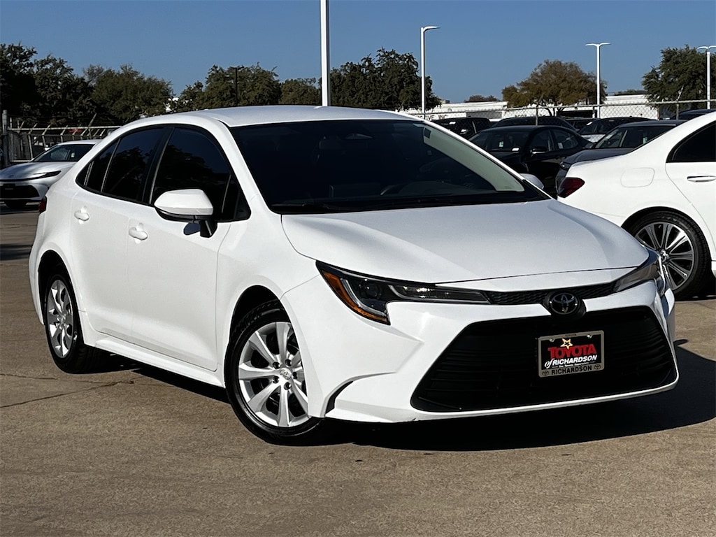 Used 2023 Toyota Corolla LE w/8-in Toyota Audio Multimedia Sedan
