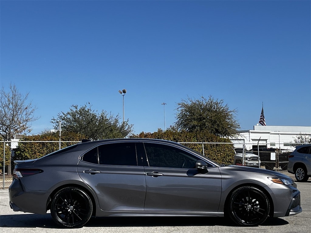 Used 2023 Toyota Camry XSE V6 w/Pano-Roof/Nav-JBL/Perforated Leather/19-i Sedan