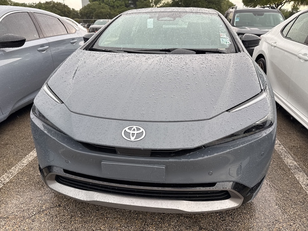 Used 2024 Toyota Prius Limited w/Navigatin/Dash Cam/19-in Alloy Hatchback