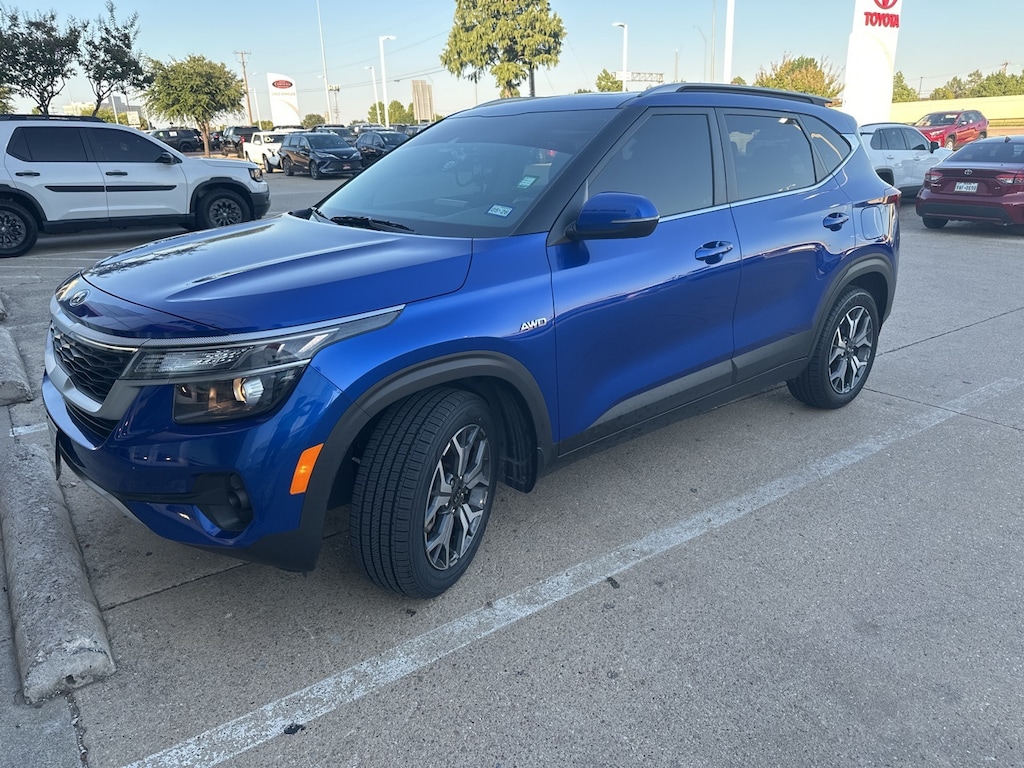 Used 2021 Kia Seltos EX w/Sunroof/Leather/17-Inch Alloy Wheels SUV