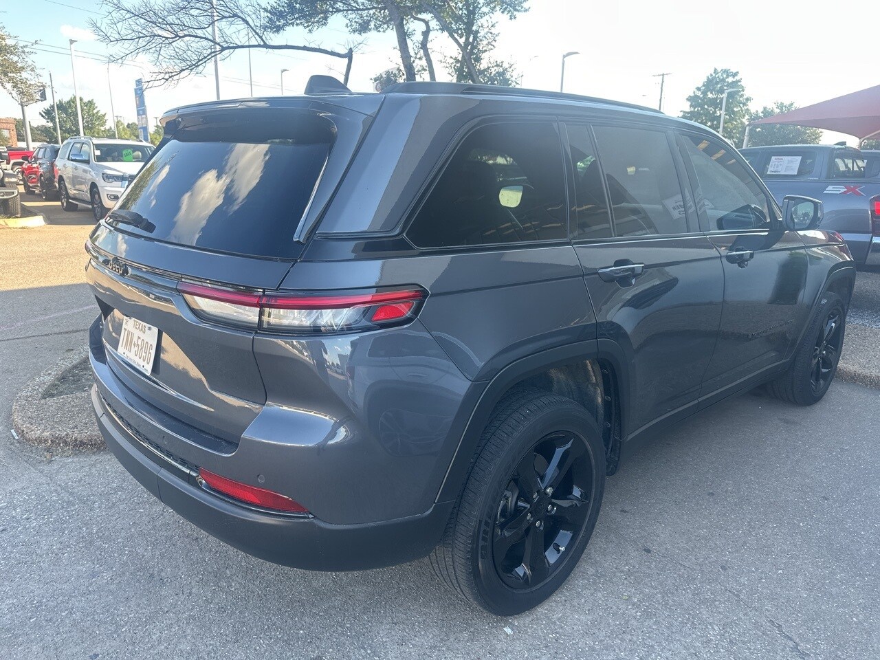 2024 Jeep Grand Cherokee Altitude X Black photo 3