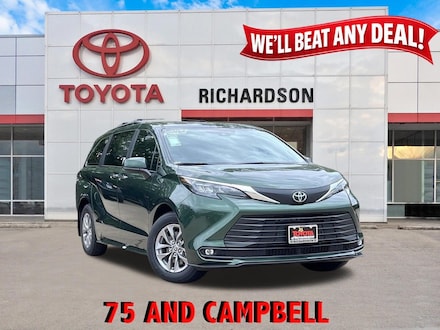 2026 Toyota Sienna XLE 8 Passenger Van Passenger Van