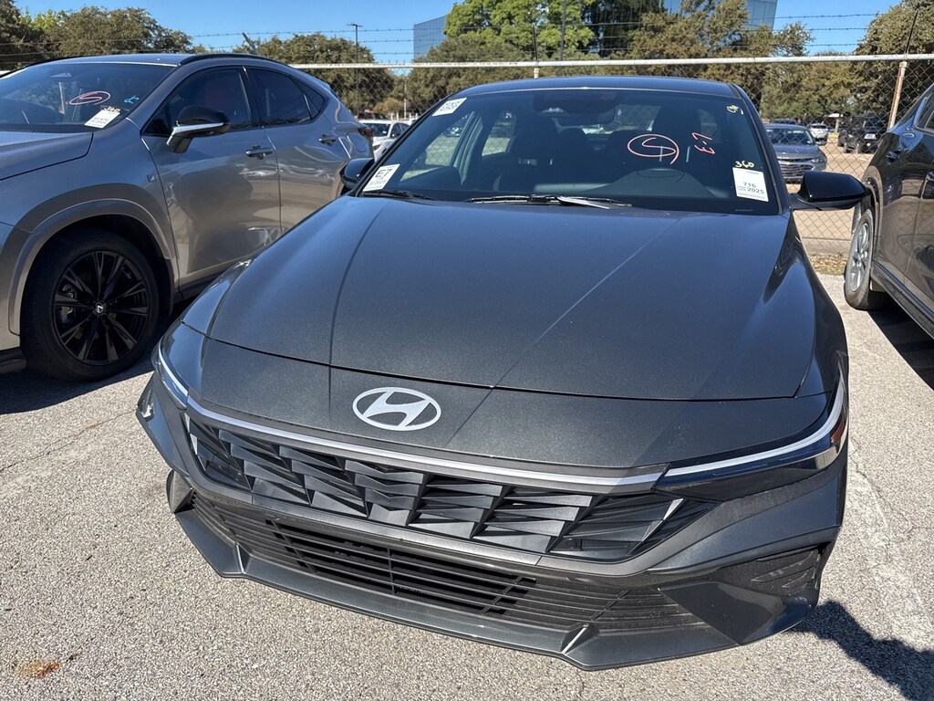 Used 2025 Hyundai Elantra SEL Sport Sedan