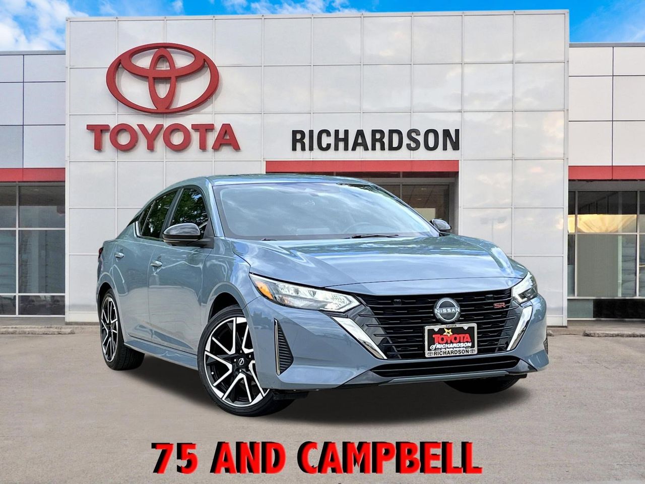 2025 Nissan Sentra SR CVT's photo