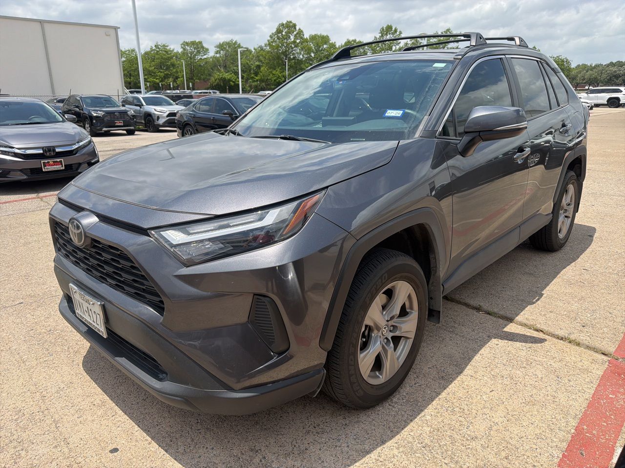 2024 Toyota RAV4 XLE FWD's photo
