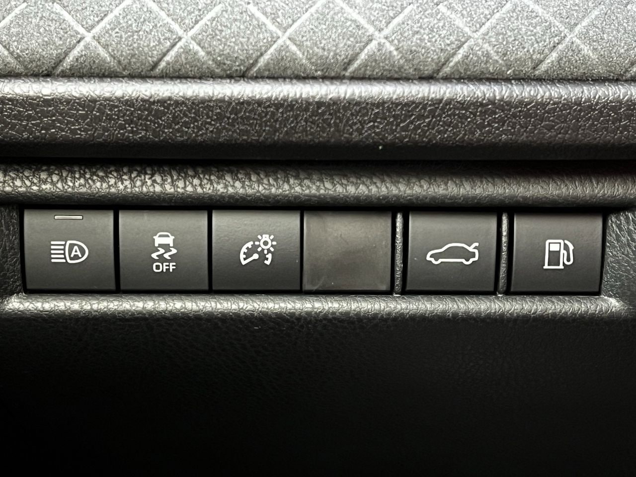 2026 Toyota Camry XLE - Photo 20