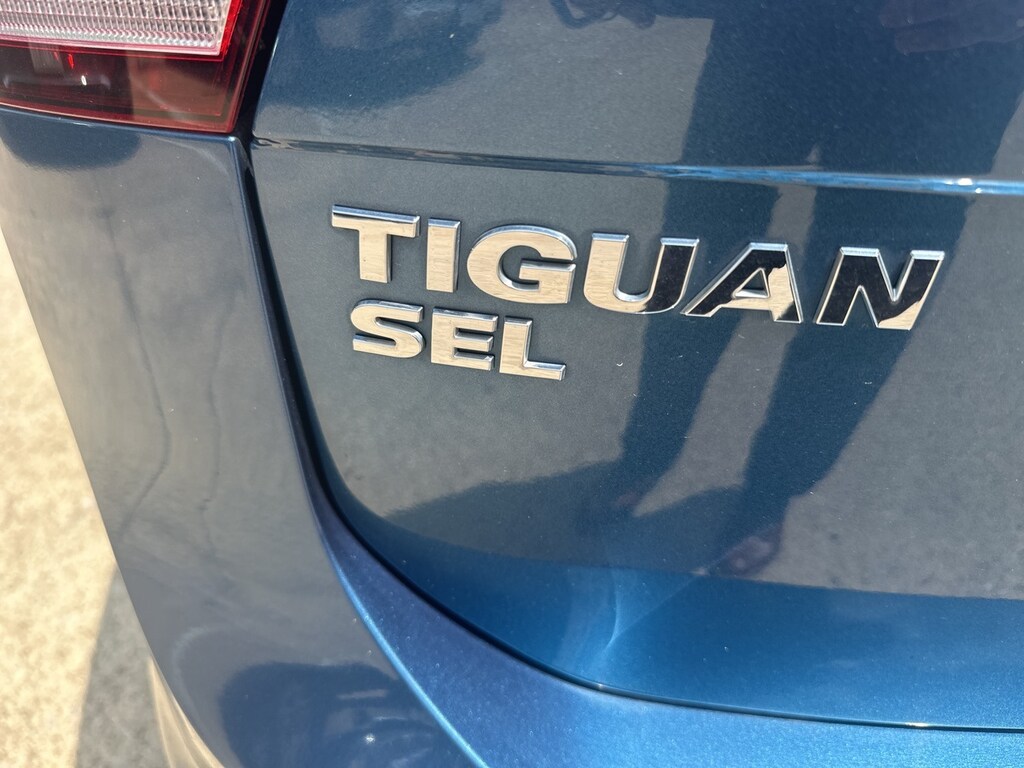 Used 2019 Volkswagen Tiguan 2.0T SEL R-Line w/Moonroof/Navigation SUV