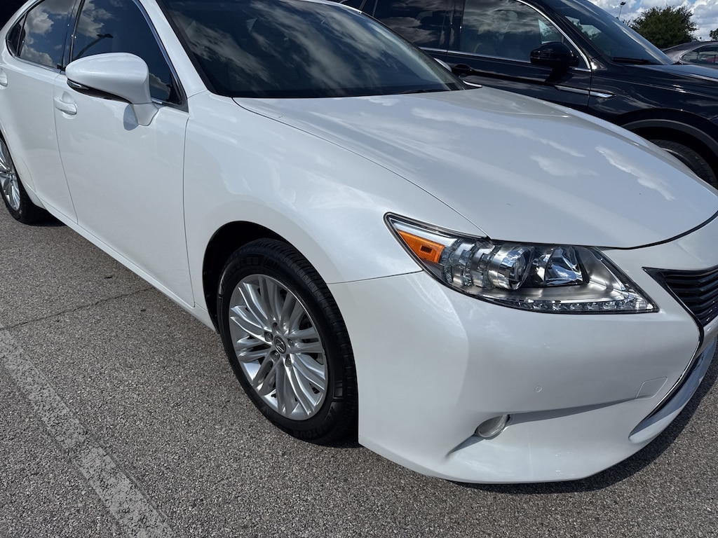 Used 2015 Lexus ES 350 350 Crafted Line w/Sunroof/Perforated Nuluxe Seats Sedan