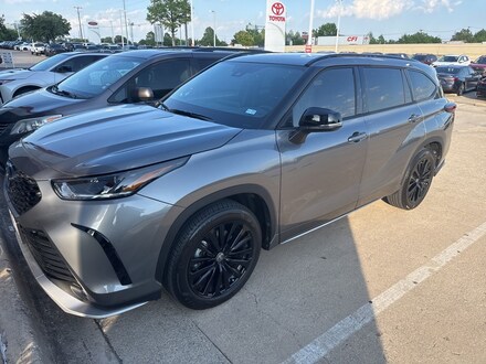 2026 Toyota Highlander XSE w/Sunroof/20-in Black Painted Alloy SUV