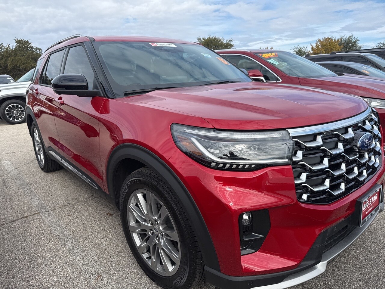 2025 Ford Explorer Platinum Sport photo 3