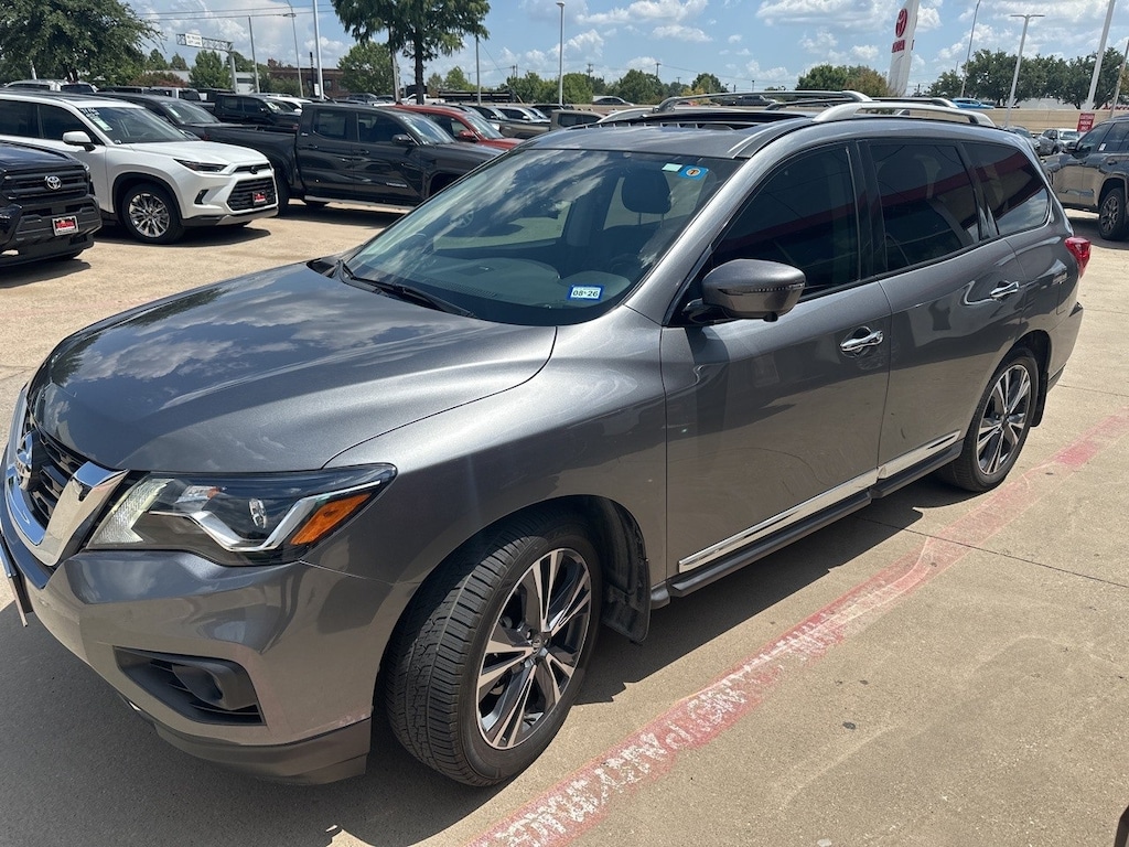 Used 2020 Nissan Pathfinder Platinum w/Navigation/Leather/Sunroof SUV