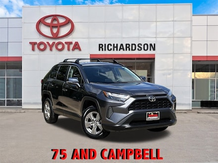 2023 Toyota RAV4 XLE w/17-in 5-Spoke Silver Alloy SUV