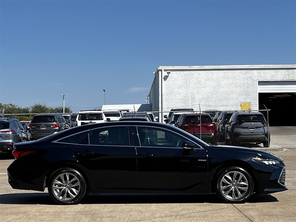 Used 2019 Toyota Avalon Hybrid XLE Plus Sedan