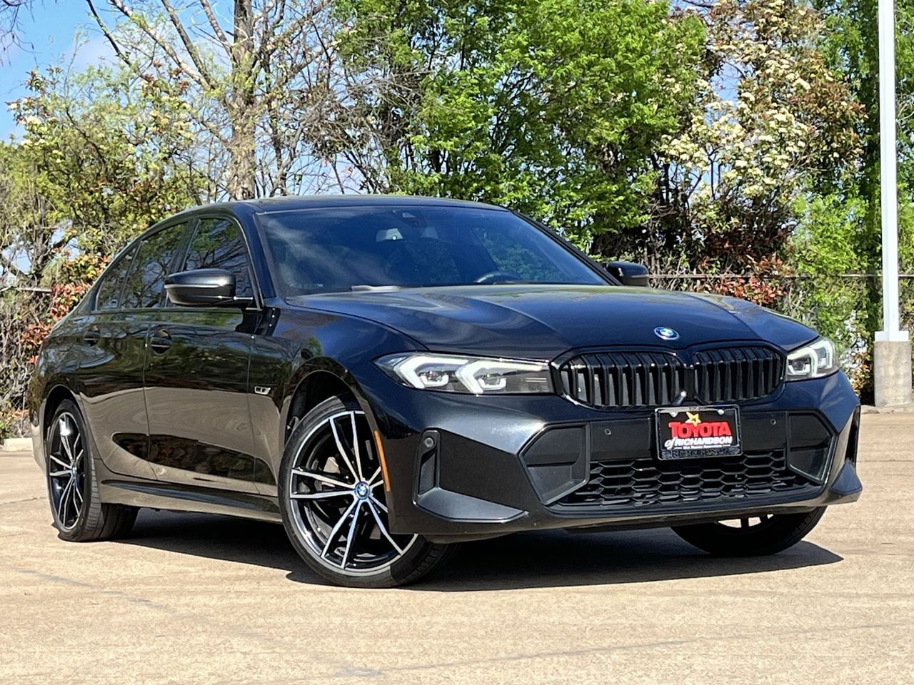 Used 2023 BMW 3 Series 330e with VIN 3MW39FF00P8D73324 for sale in Richardson, TX