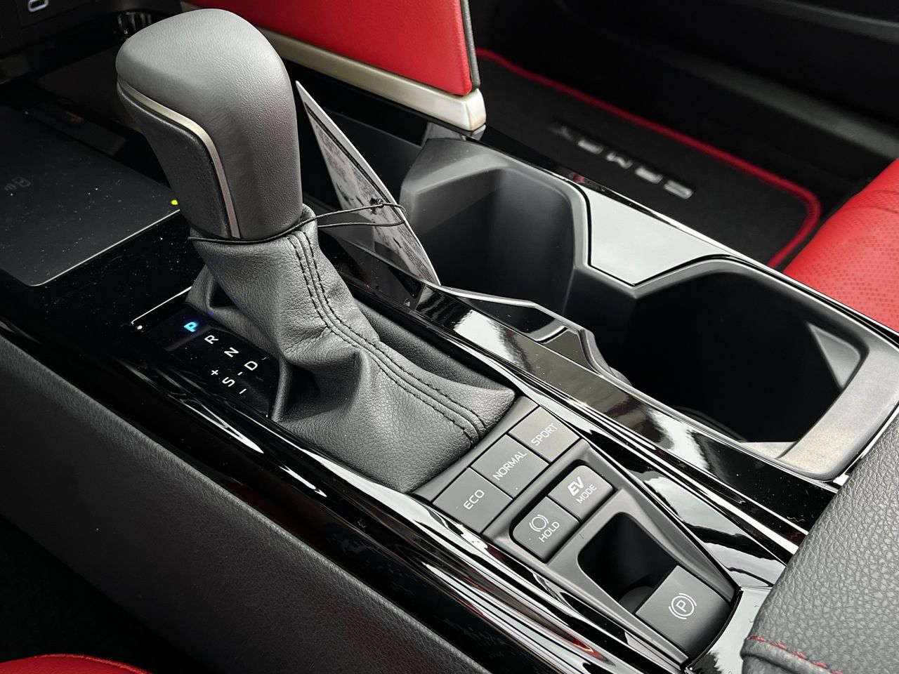 2026 Toyota Camry XSE - Photo 17