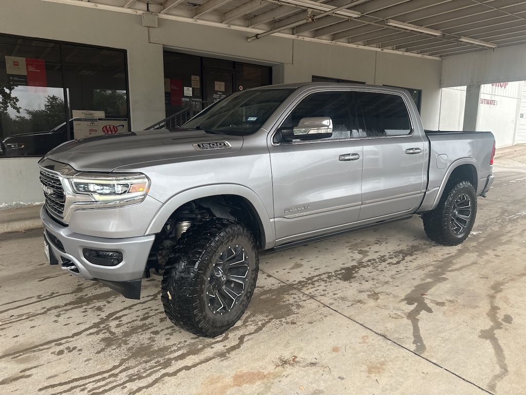 Used 2020 Ram 1500 Limited w/Dual-Pane Panoramic Sunroof Truck Crew Cab