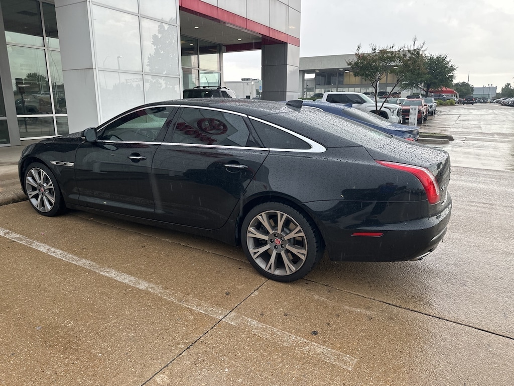 Used 2018 Jaguar XJ XJL Supercharged w/Moonroof/Navigation Sedan