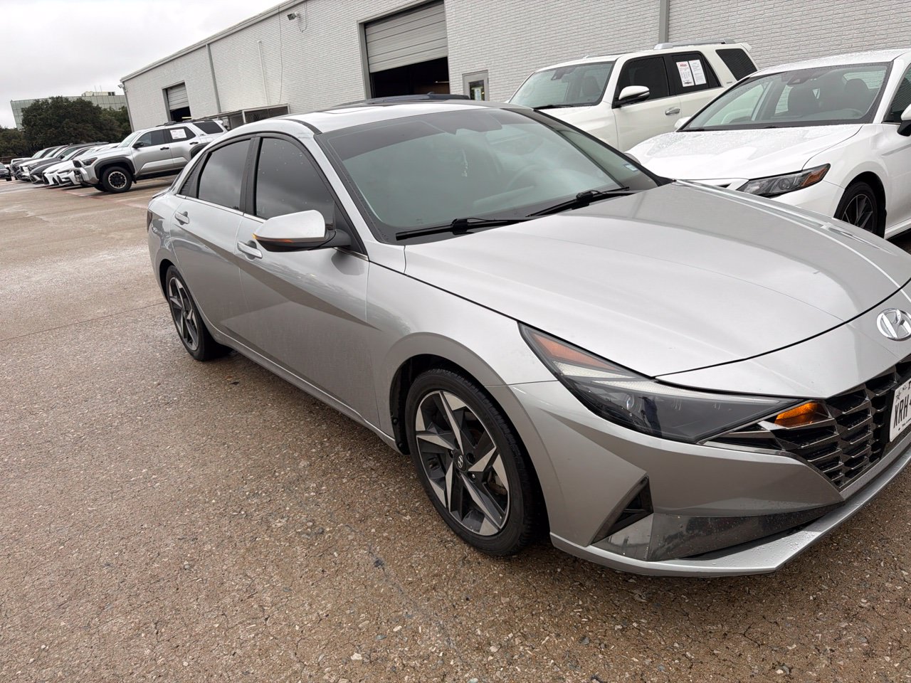  Hyundai Elantra