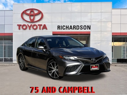 2023 Toyota Camry SE Sedan