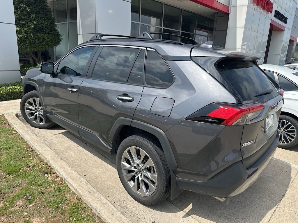 Used 2023 Toyota RAV4 Limited w/Moonroof/Leather/19-in Alloy Wheels SUV