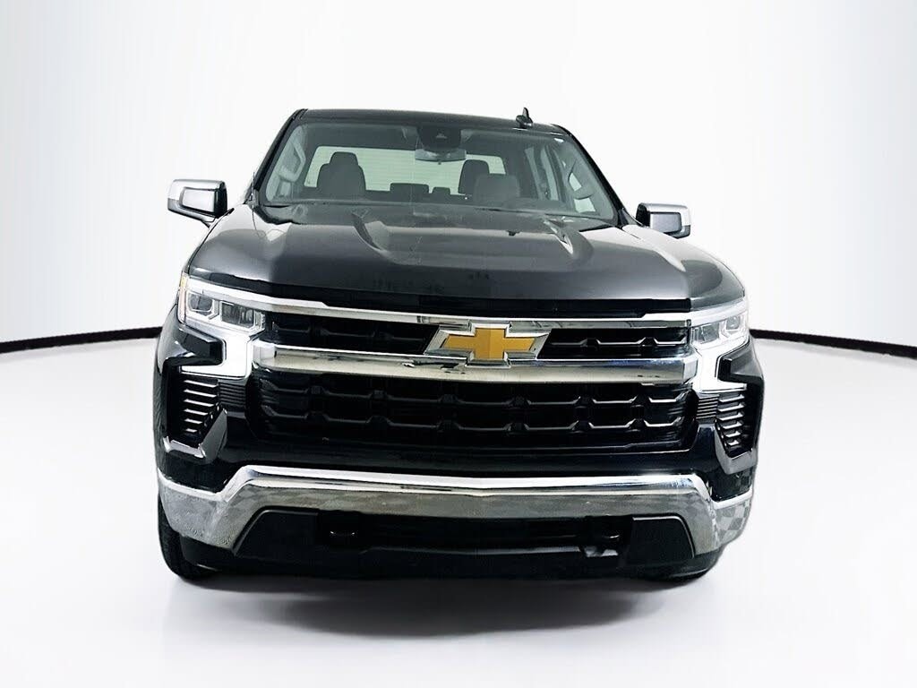 2024 Chevrolet Silverado 1500 LT's photo