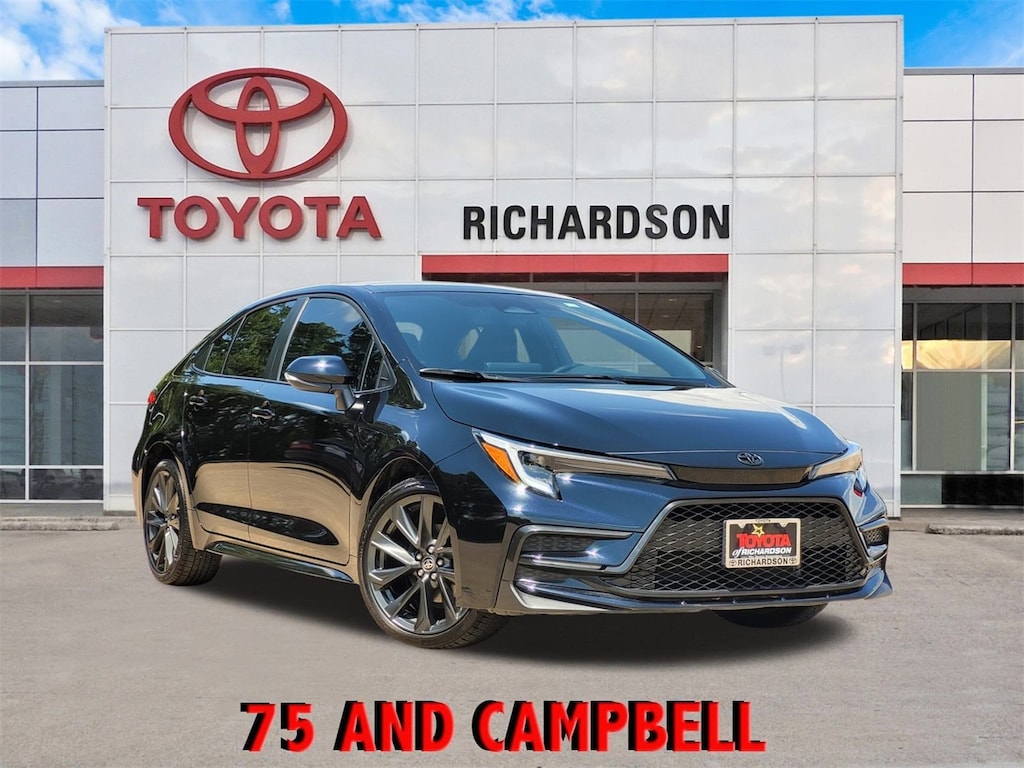Used 2024 Toyota Corolla SE w/18-in. Alloy w/Graphite-Colored Finish Sedan