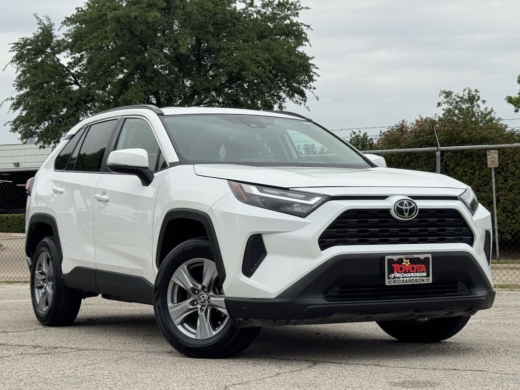 Used 2022 Toyota RAV4 XLE SUV