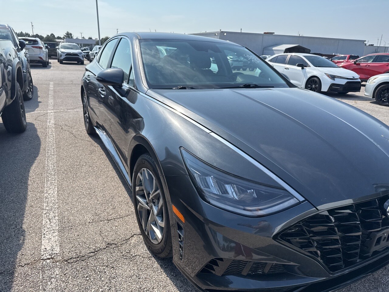 2022 Hyundai Sonata SEL photo 2