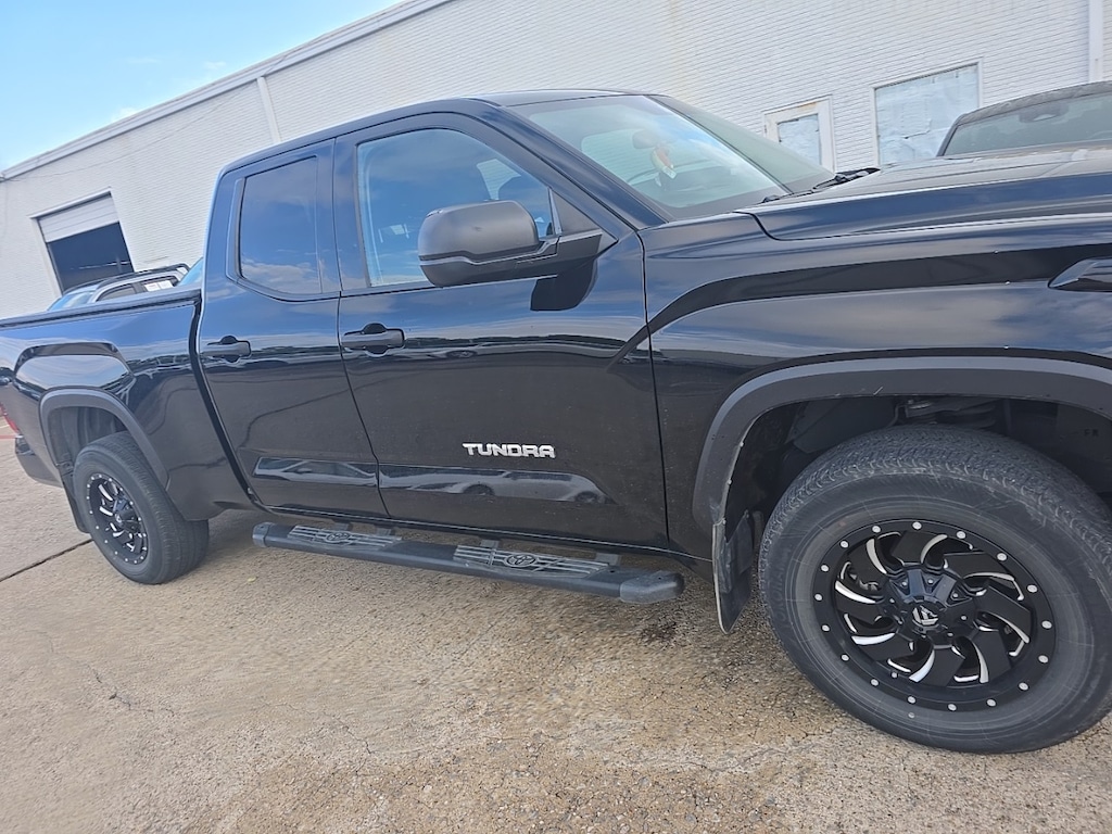 Used 2023 Toyota Tundra SR5 w/18-Inch Black Alloy Wheels Truck Double Cab