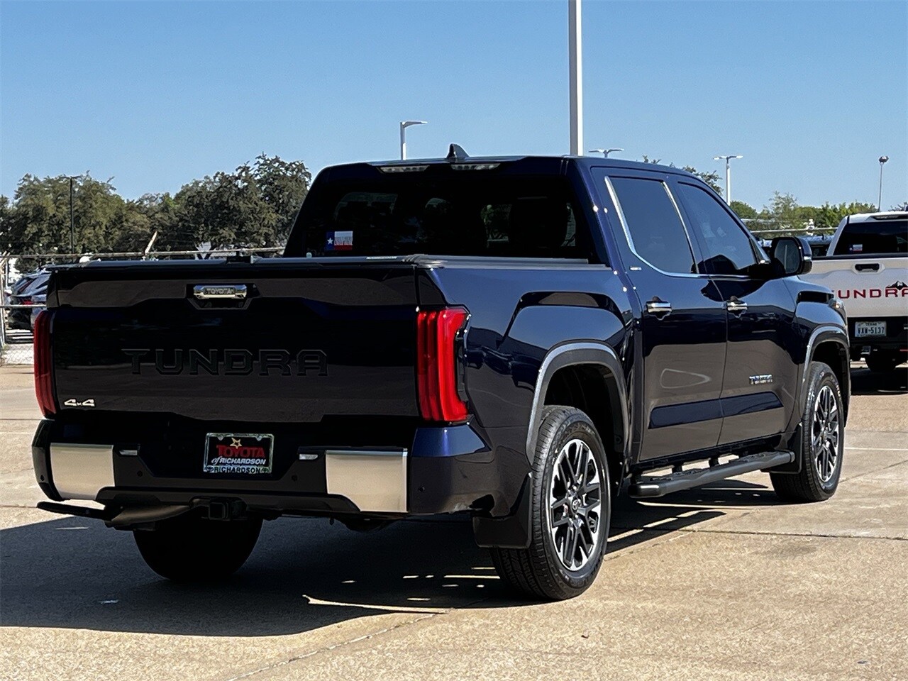 2025 Toyota Tundra Limited CrewMax photo 4